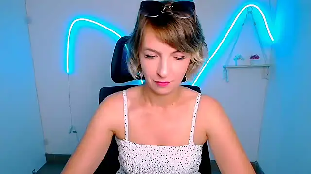 Snapshot of Lana_Foxyy chatting on 07/13/26, 11:35 Lana Foxyy online show from 07/13/26, 11:35