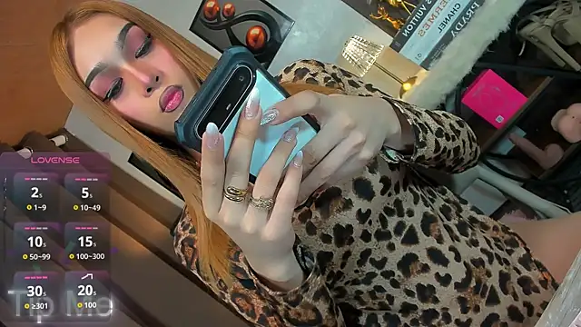 CelinaWintour online show from 05/14/26, 02:51