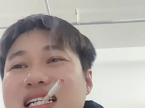 haoqide152 online show from 12/16/25, 04:23