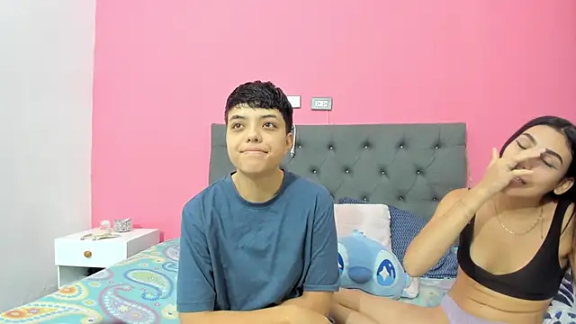 Snapshot of ariloe_quintero chatting on 02/19/26, 12:34 ariloe quintero online show from 02/19/26, 12:34