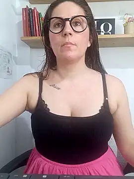 SofiEsteves online show from 05/07/26, 04:12