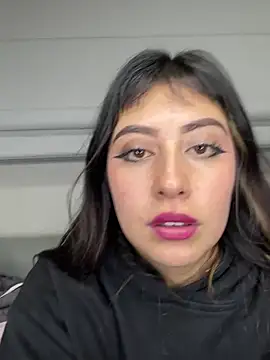justmariee online show from 04/05/26, 06:43