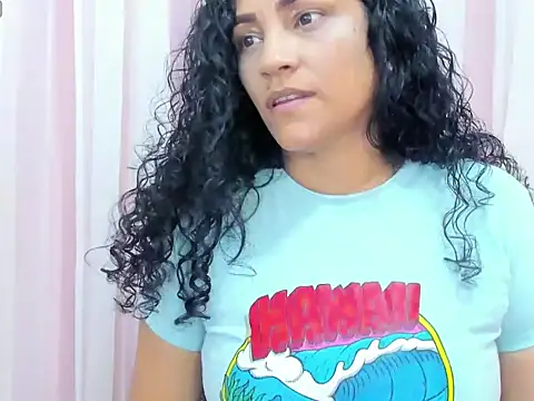 Snapshot of Bianca_slut1 chatting on 12/20/25, 09:22 Bianca slut1 online show from 12/20/25, 09:22