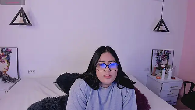 Snapshot of Briana_Goldd chatting on 04/16/26, 03:40 Briana Goldd online show from 04/16/26, 03:40