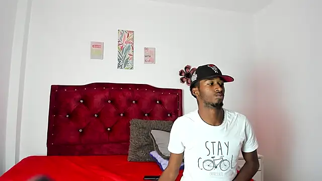 AllieyYZacks online show from 12/19/25, 01:29