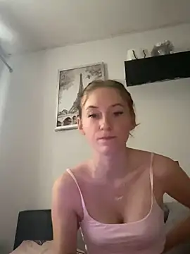 Snapshot of Keriacat_ chatting on 02/27/26, 08:14 Keriacat online show from 02/27/26, 08:14