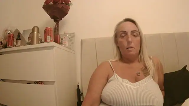 theblondecocklover online show from 04/26/26, 08:17