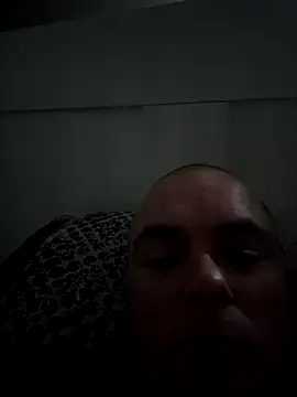 Snapshot of hereshappyguy67 chatting on 12/16/25, 09:42 hereshappyguy67 online show from 12/16/25, 09:42