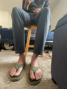 Snapshot of Kingbertfeet chatting on 03/24/26, 07:30 Kingbertfeet online show from 03/24/26, 07:30