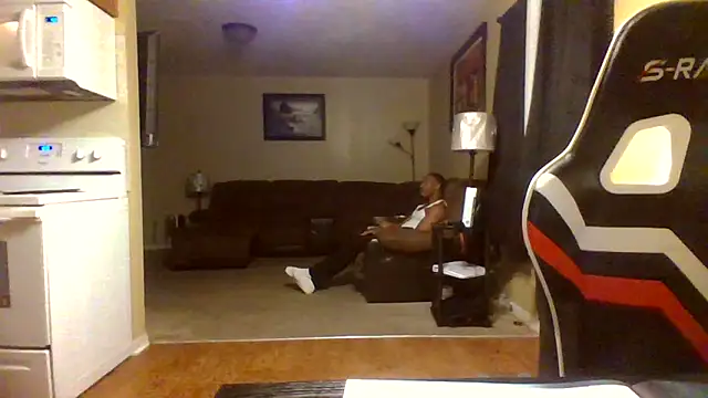 Snapshot of KingDes55 chatting on 04/22/26, 01:30 KingDes55 online show from 04/22/26, 01:30
