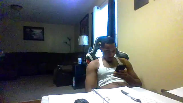 Snapshot of KingDes55 chatting on 05/06/26, 02:00 KingDes55 online show from 05/06/26, 02:00