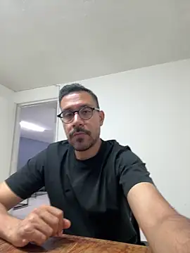 AdrianGarcia89 online show from 04/21/26, 01:42