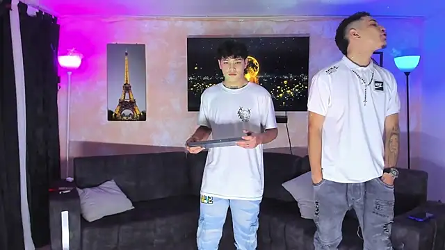 Snapshot of Oficial_KingOfHeavens chatting on 02/10/26, 05:44 Oficial KingOfHeavens online show from 02/10/26, 05:44