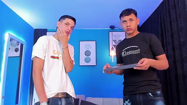 Snapshot of Oficial_KingOfHeavens chatting on 03/30/26, 07:37 Oficial KingOfHeavens online show from 03/30/26, 07:37