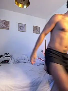 Snapshot of Thelovers666 chatting on 12/19/25, 03:30 Thelovers666 online show from 12/19/25, 03:30