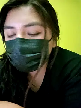 Snapshot of MIGAJERA_20 chatting on 04/07/26, 12:44 MIGAJERA 20 online show from 04/07/26, 12:44