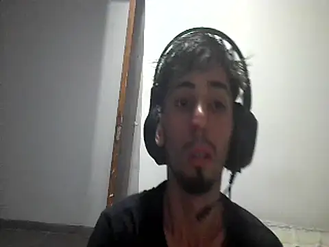 Snapshot of Franalbera chatting on 03/08/26, 02:26 Franalbera online show from 03/08/26, 02:26