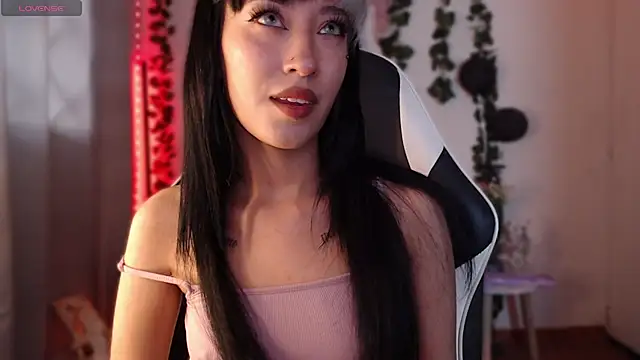 Snapshot of viicky_r chatting on 03/25/26, 03:07 viicky r online show from 03/25/26, 03:07