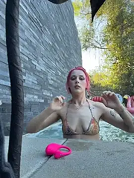 Snapshot of itscleomoon chatting on 03/01/26, 12:12 itscleomoon online show from 03/01/26, 12:12