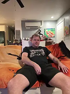 Snapshot of Studmuffin4you chatting on 01/11/26, 03:00 Studmuffin4you online show from 01/11/26, 03:00