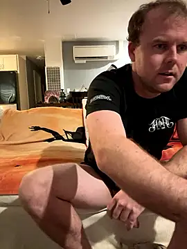 Snapshot of Studmuffin4you chatting on 01/13/26, 05:13 Studmuffin4you online show from 01/13/26, 05:13