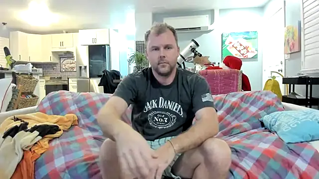 Snapshot of Studmuffin4you chatting on 02/02/26, 03:27 Studmuffin4you online show from 02/02/26, 03:27