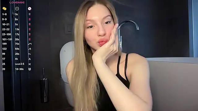 Snapshot of blondinkaa chatting on 04/19/26, 09:52 blondinkaa online show from 04/19/26, 09:52