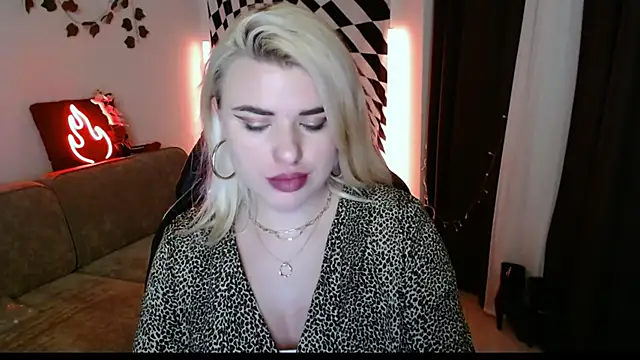 Snapshot of Ariana_Saint chatting on 03/29/26, 08:53 Ariana Saint online show from 03/29/26, 08:53