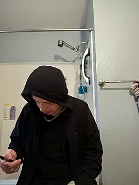 boolboy27 online show from 12/17/25, 07:42