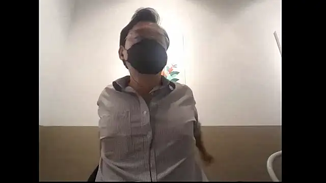 Snapshot of littlegoddyboy chatting on 02/11/26, 04:39 littlegoddyboy online show from 02/11/26, 04:39