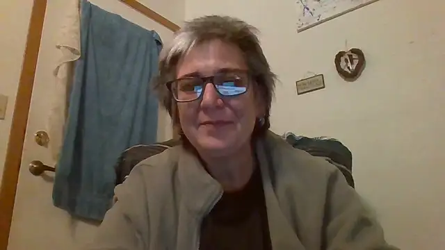 becky1111 online show from 05/04/26, 02:18