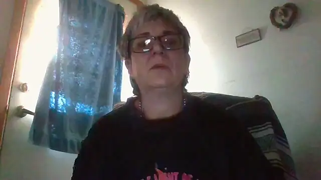 becky1111 online show from 05/12/26, 10:29