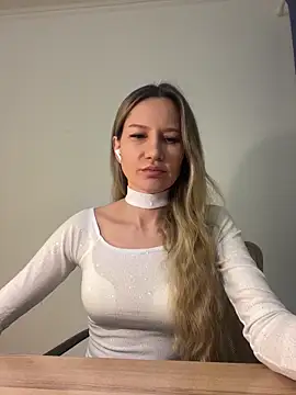 Snapshot of 1Moonlight1 chatting on 03/27/26, 06:51 1Moonlight1 online show from 03/27/26, 06:51