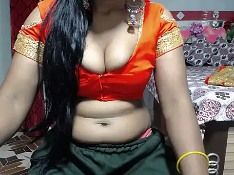 surbhi01 online show from 06/16/26, 09:17