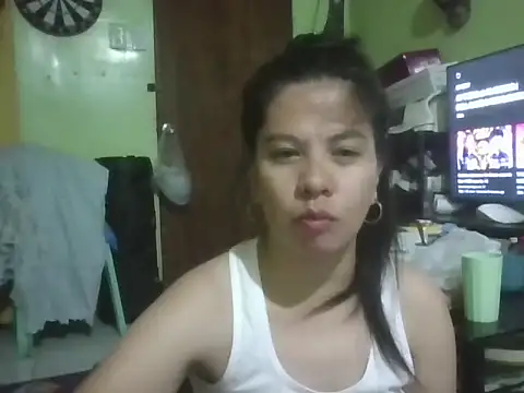 Snapshot of annawet chatting on 05/07/26, 02:44 annawet online show from 05/07/26, 02:44