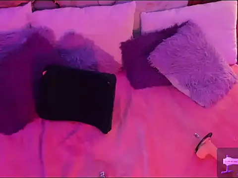 isabellagiirl online show from 12/17/25, 03:51