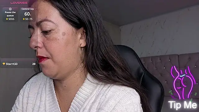 Snapshot of evelyn_harpeery chatting on 03/07/26, 11:18 evelyn harpeery online show from 03/07/26, 11:18