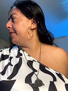 evelyn harpeery online show from 06/21/26, 10:40