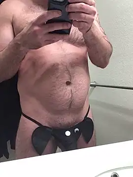 Snapshot of JackHammer2026 chatting on 03/11/26, 12:11 JackHammer2026 online show from 03/11/26, 12:11