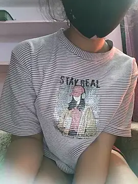 Snapshot of kinsu4763 chatting on 02/08/26, 04:27 kinsu4763 online show from 02/08/26, 04:27