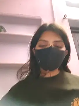 Snapshot of kinsu4763 chatting on 02/24/26, 03:43 kinsu4763 online show from 02/24/26, 03:43