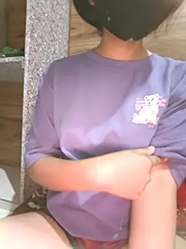 Snapshot of kinsu4763 chatting on 03/24/26, 03:55 kinsu4763 online show from 03/24/26, 03:55