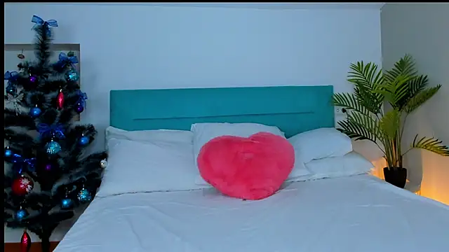 Snapshot of Fa1iry777 chatting on 12/19/25, 02:13 Fa1iry777 online show from 12/19/25, 02:13