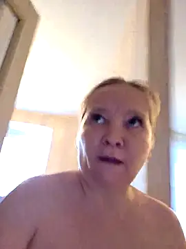 MikasXNiksssxX online show from 12/18/25, 08:20