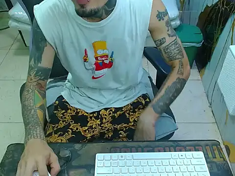 Snapshot of Boy_tatto77 chatting on 05/02/26, 11:59 Boy tatto77 online show from 05/02/26, 11:59