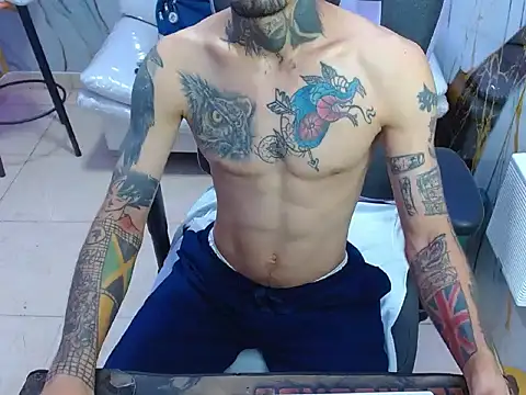 Snapshot of Boy_tatto77 chatting on 05/08/26, 11:48 Boy tatto77 online show from 05/08/26, 11:48