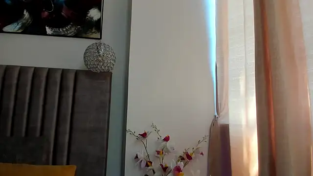 Snapshot of GahiaBelucci chatting on 05/09/26, 05:40 GahiaBelucci online show from 05/09/26, 05:40