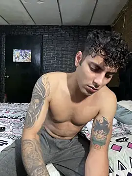 Snapshot of JustynAle2025 chatting on 03/22/26, 03:32 JustynAle2025 online show from 03/22/26, 03:32