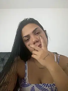 Snapshot of Nini_ chatting on 12/18/25, 05:41 Nini online show from 12/18/25, 05:41