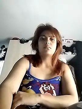 Snapshot of mia_hottie2210 chatting on 12/23/25, 10:57 mia hottie2210 online show from 12/23/25, 10:57